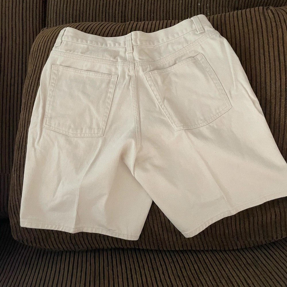 Shorts - Picture 2 of 4